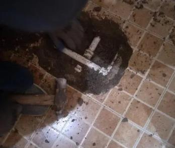 江阴卫生间漏水维修公司为您分享下卫生间渗水如何处理及注意事项